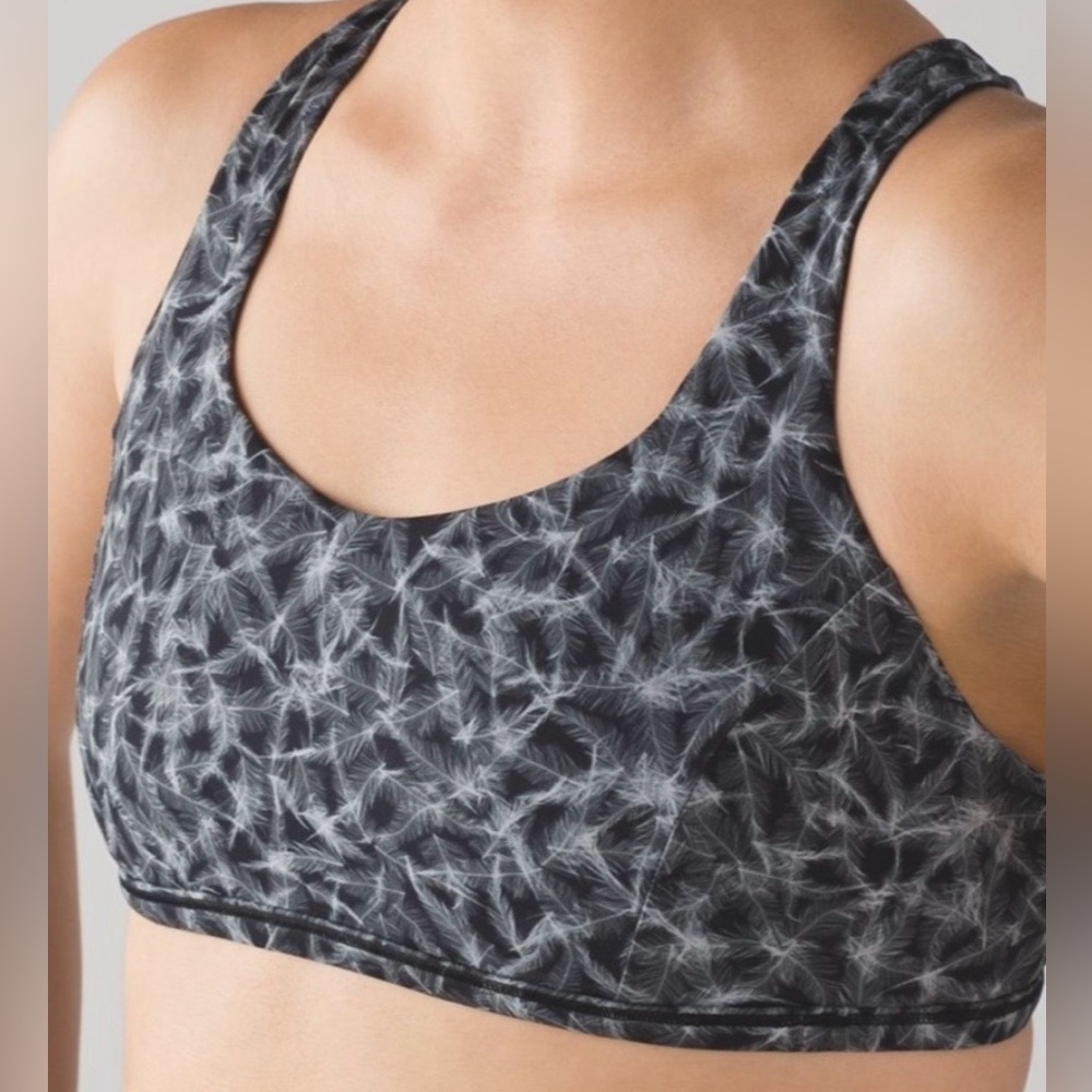 Lululemon Free To Be Zen Bra Plume Black White Size 10 Athleisure Yoga